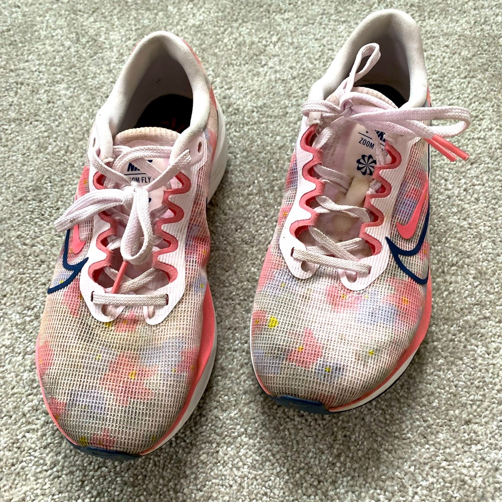 W8 Nike Zoom Fly 5